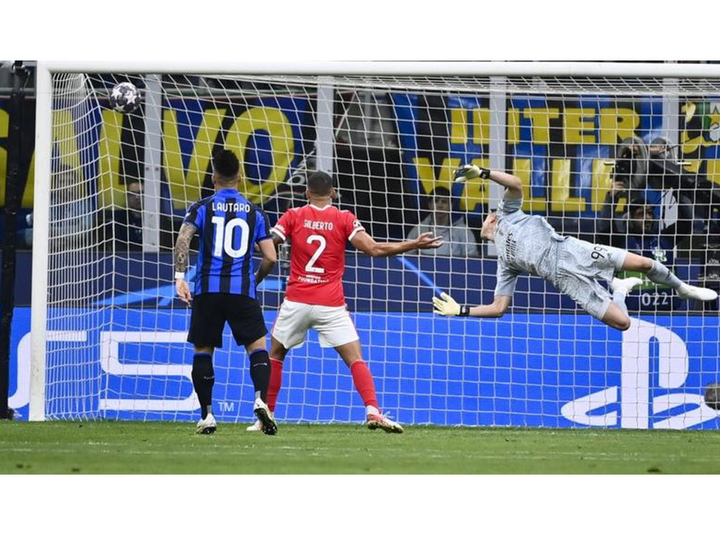 gol inter milan ke gawang benfica