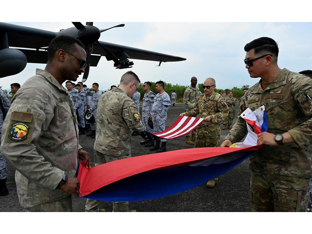 tentara as lipat bendera di filipina