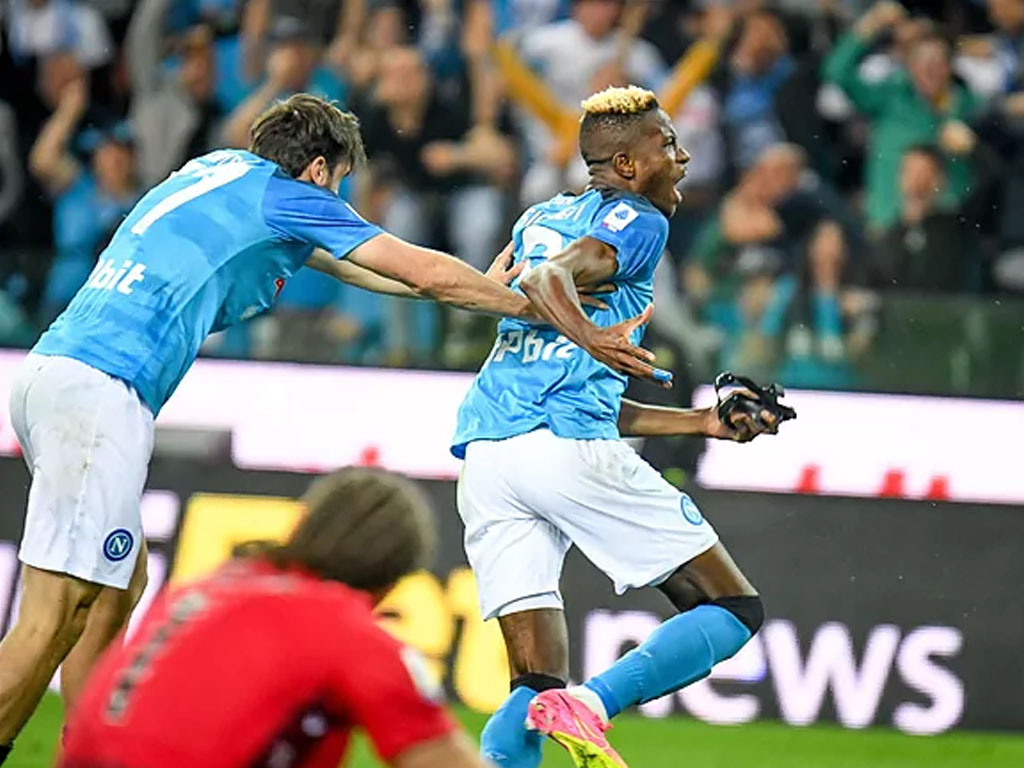 Osimhen rayakan gol ke gawang Udinese
