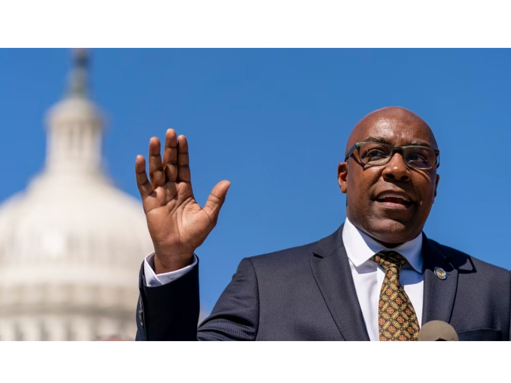 Jaksa Agung Illinois AS, Kwame Raoul