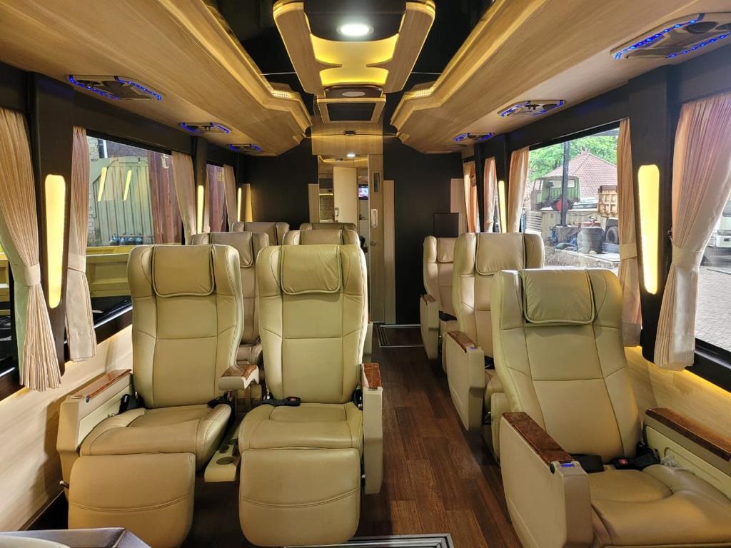 sewa bus luxury