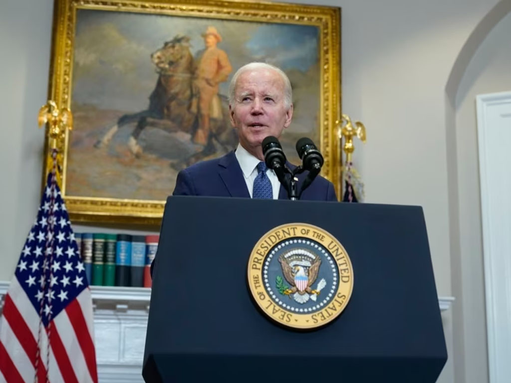 Presiden Joe Biden di gd putih