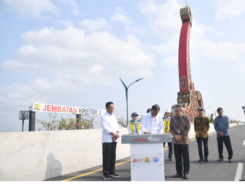 jokowi resmikan jembatan kreted di bantul