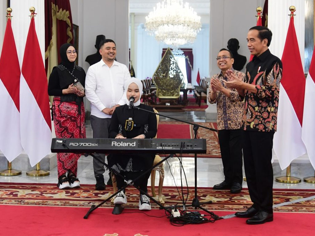 jokowi terima ariani agt