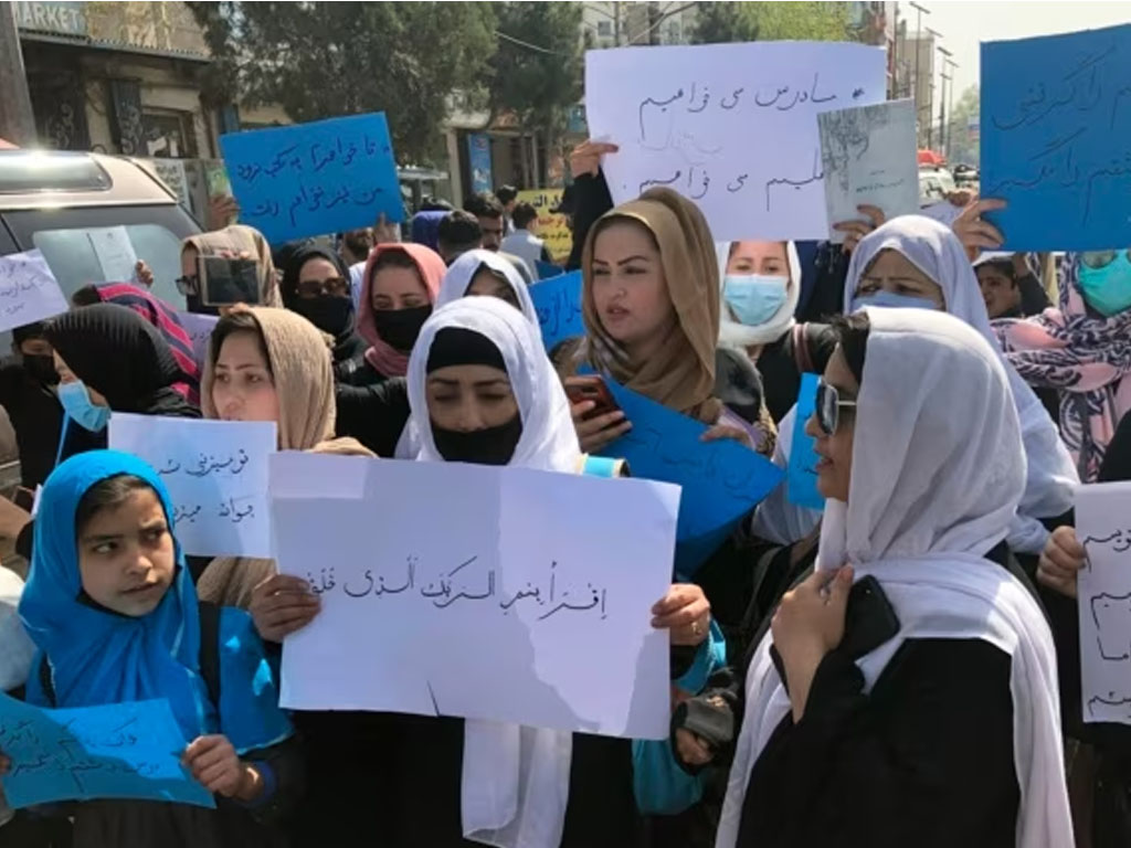 perempuan afghanistan demo