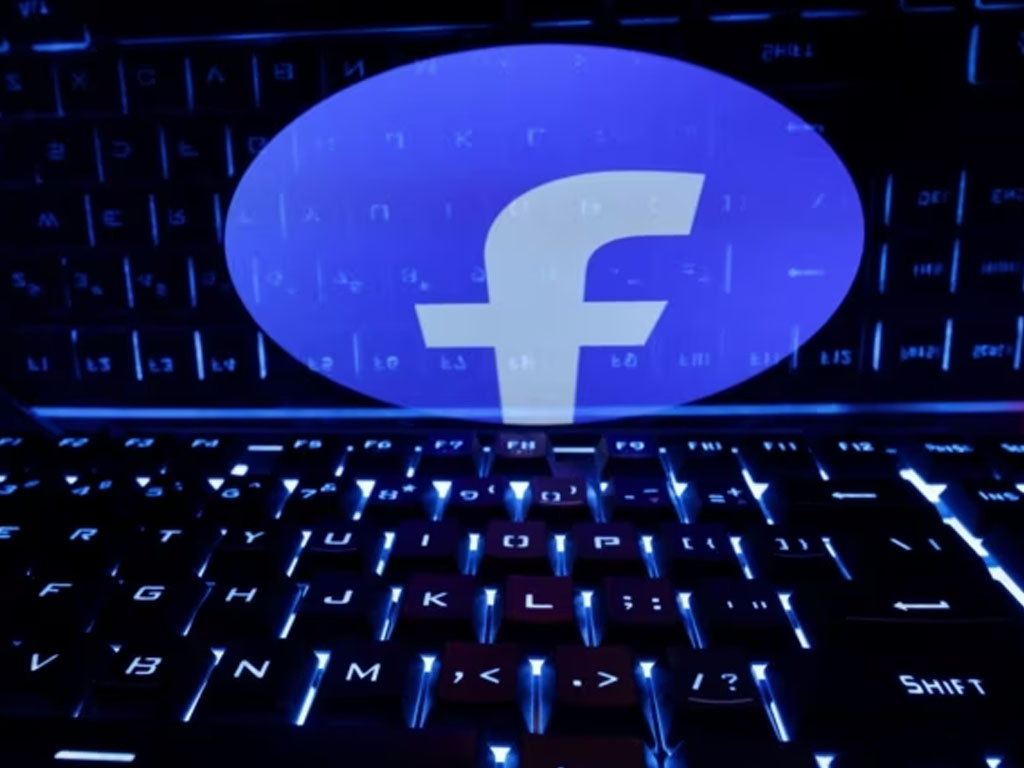 logo Facebook di layat laptop