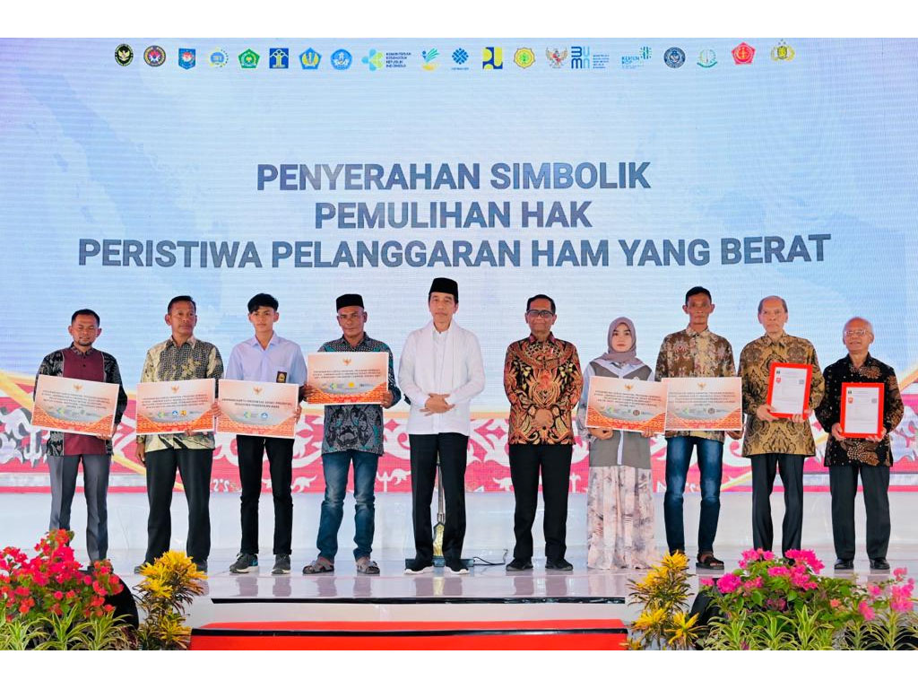 Jokowi luncurkan program HAM di Aceh