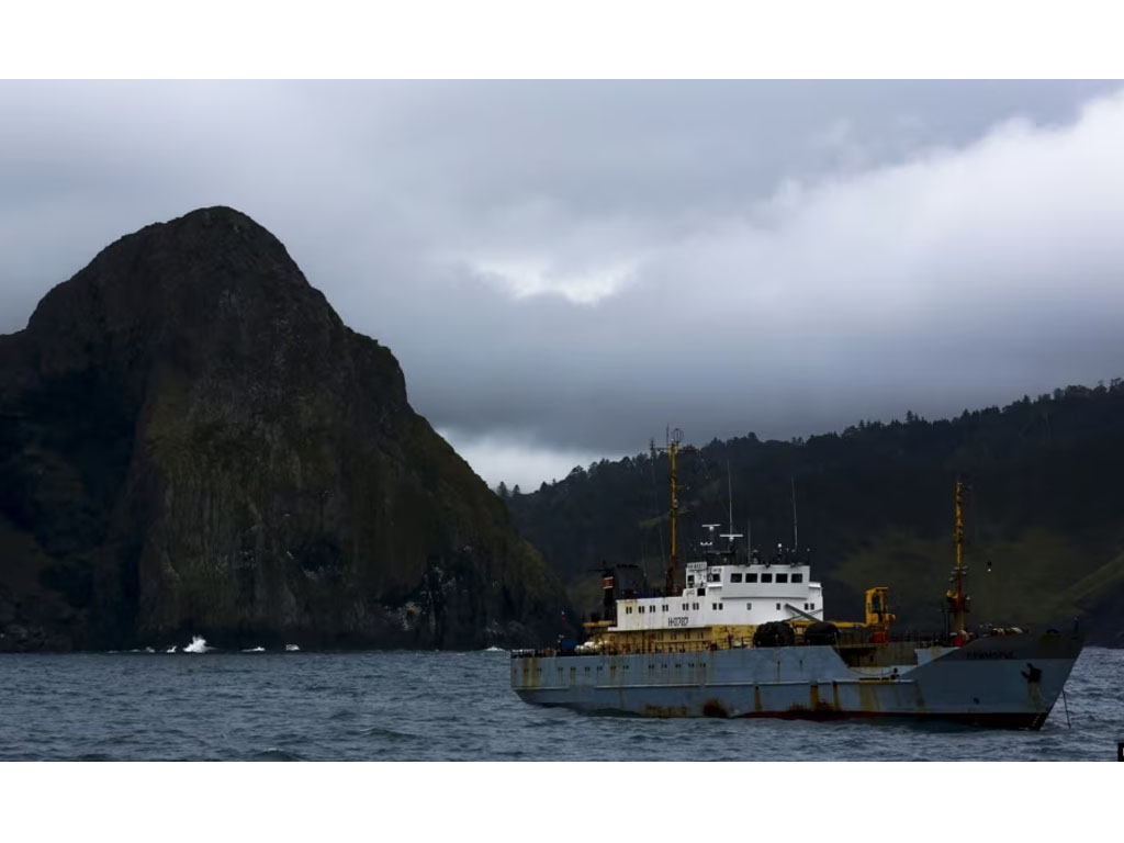 kapal perang rusia di pantai timur taiwan