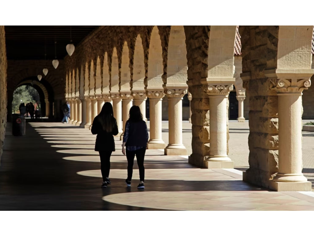 Mahasiswa di kampus Stanford University