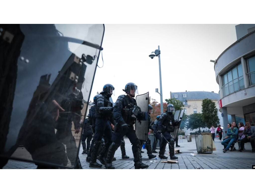 polisi prncis patroli di caen