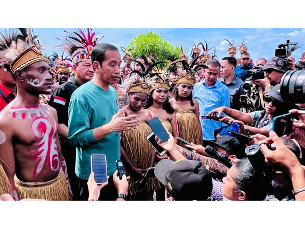jokowi konpres papua street carnival