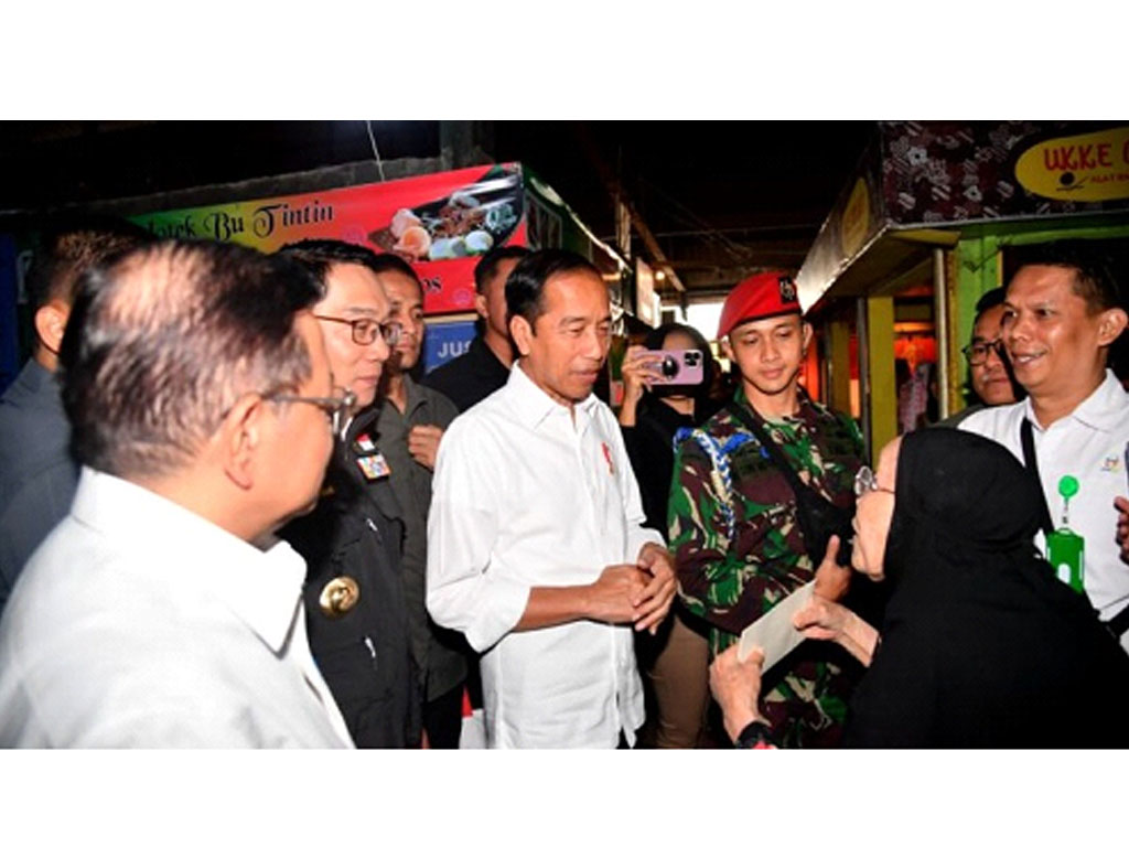 jokowi dan bu eha di pasar cihapit