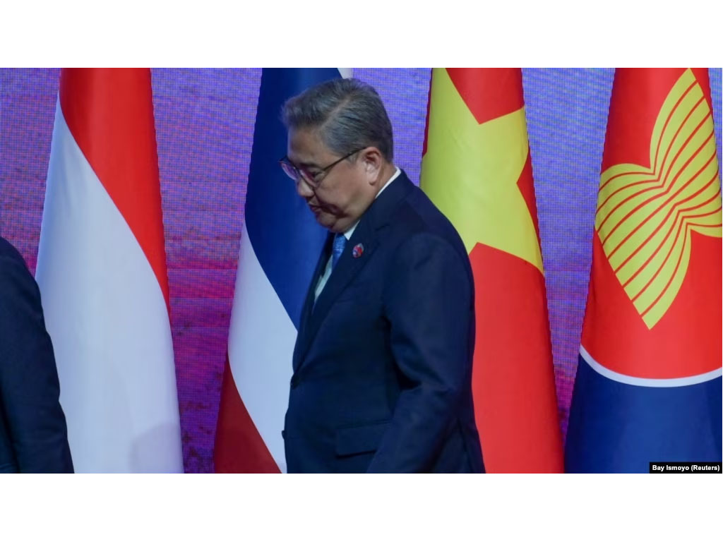 Menlu Korsel Park Jin di jakarta 2023