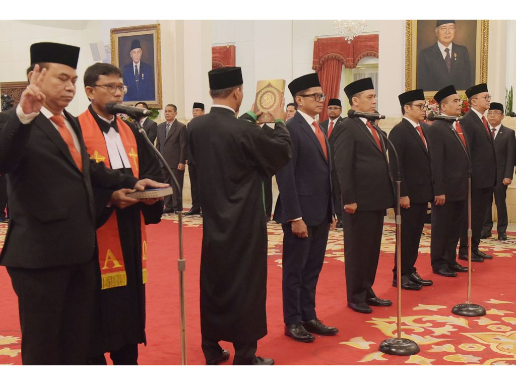 jokowi lantik menkominfo