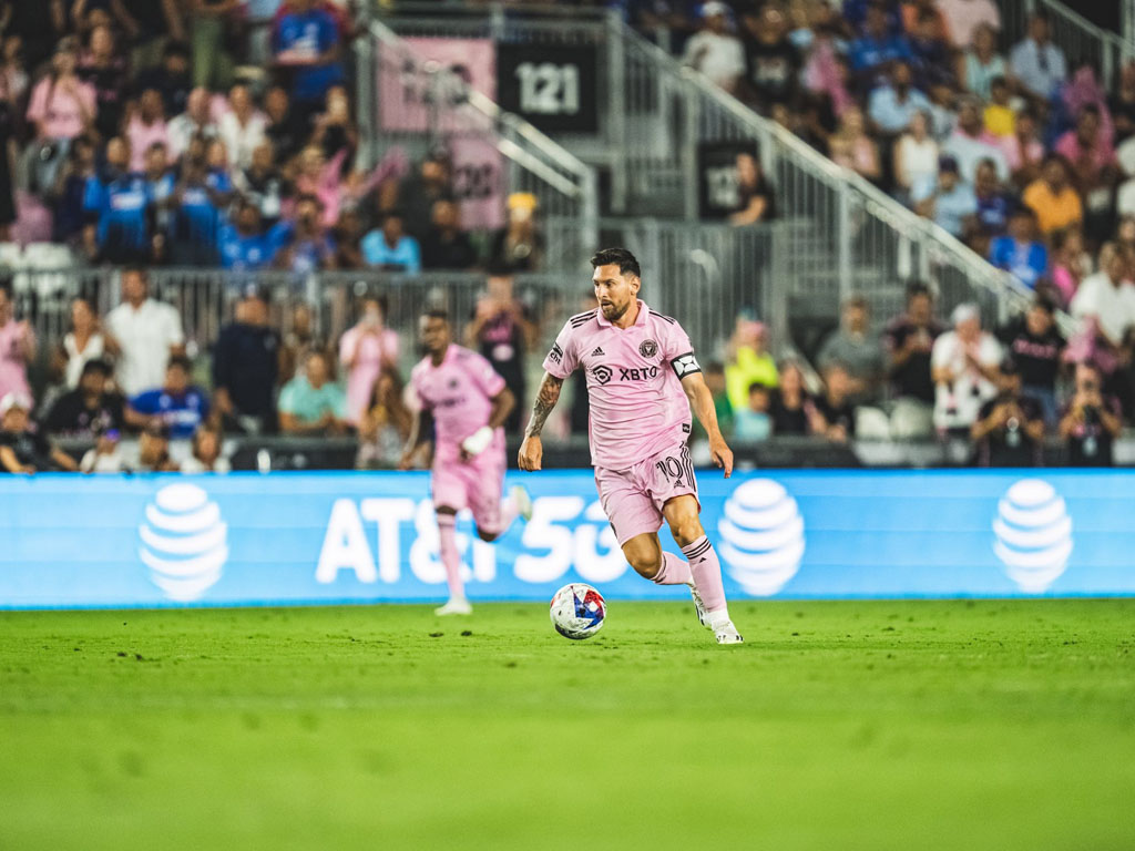 messi giring bola di inter miami vs cruz azul