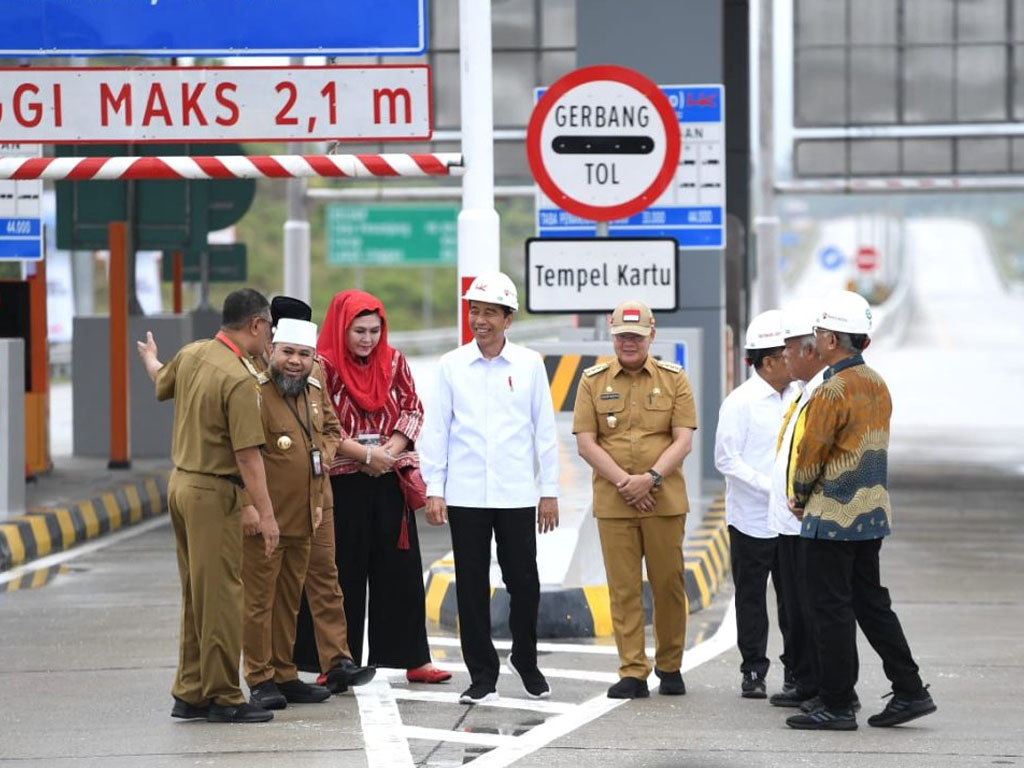jokowi resmikan tol di bengkulu