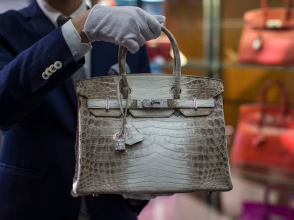 karyawan hermes