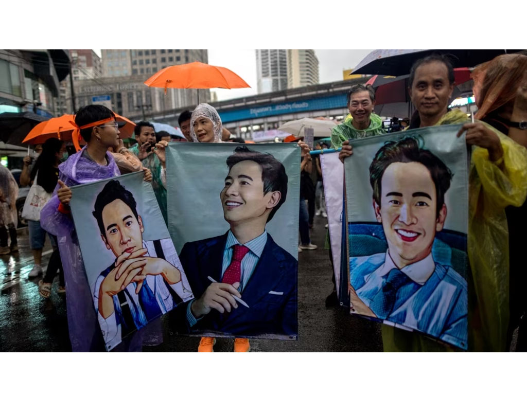 pengunjuk rasa pro demokrasi di thailand
