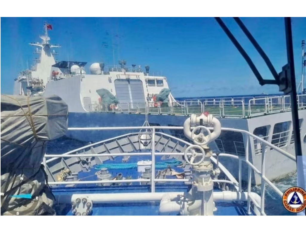 kapal china halangi kapal filipina