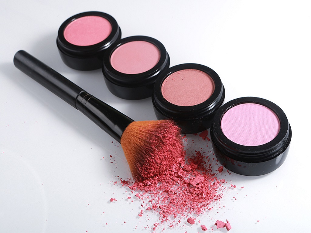 7 Rekomendasi Blush On yang Bagus untuk Pipi Agar Cerah Merona Tagar