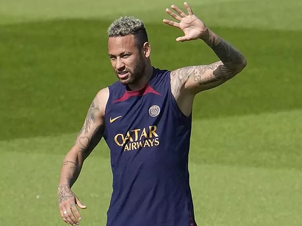 neymar dengan jersey psg