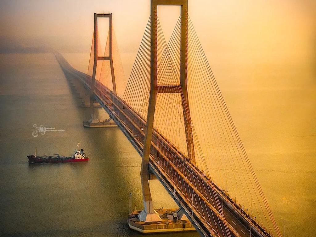Jembatan Suramadu