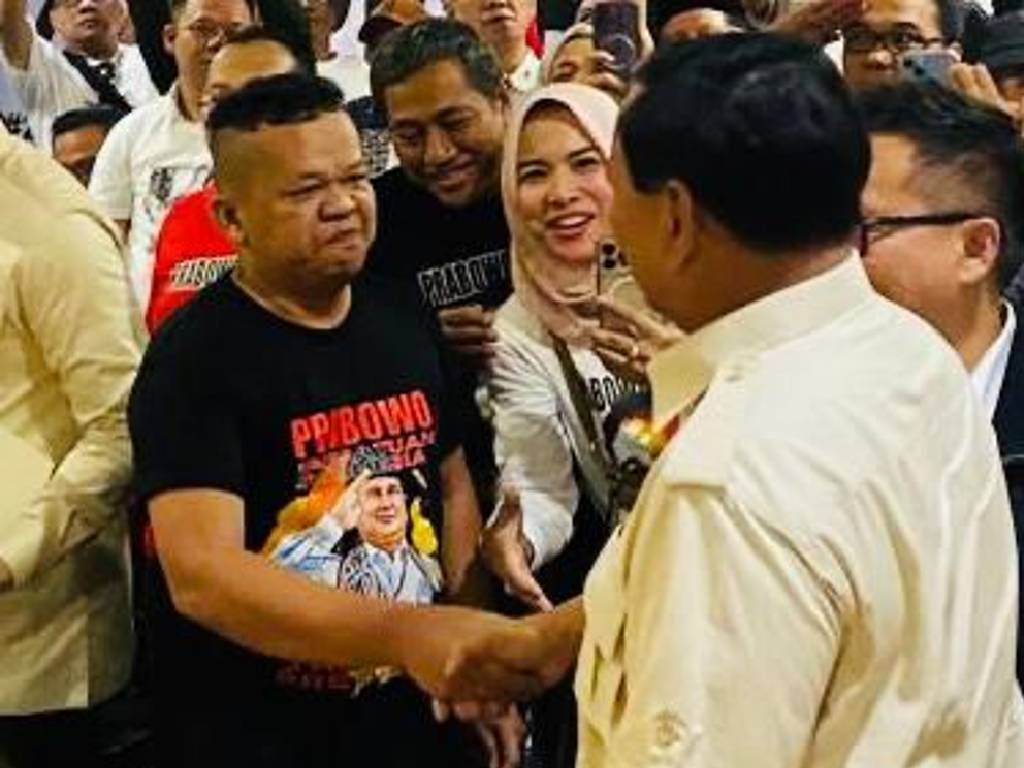 Ketua Umum Jaringan Merah Putih 08 (JMP 08), Poltak Agustinus Sinaga bersama Prabowo Subianto.