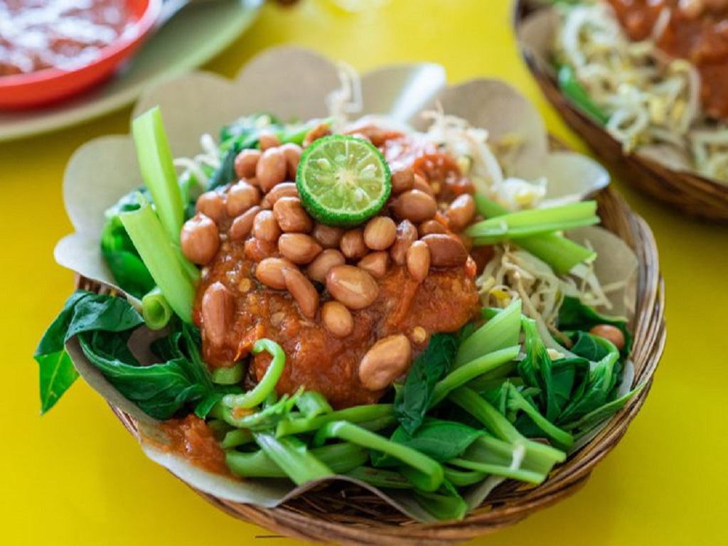 Plecing Kangkung Khas Lombok