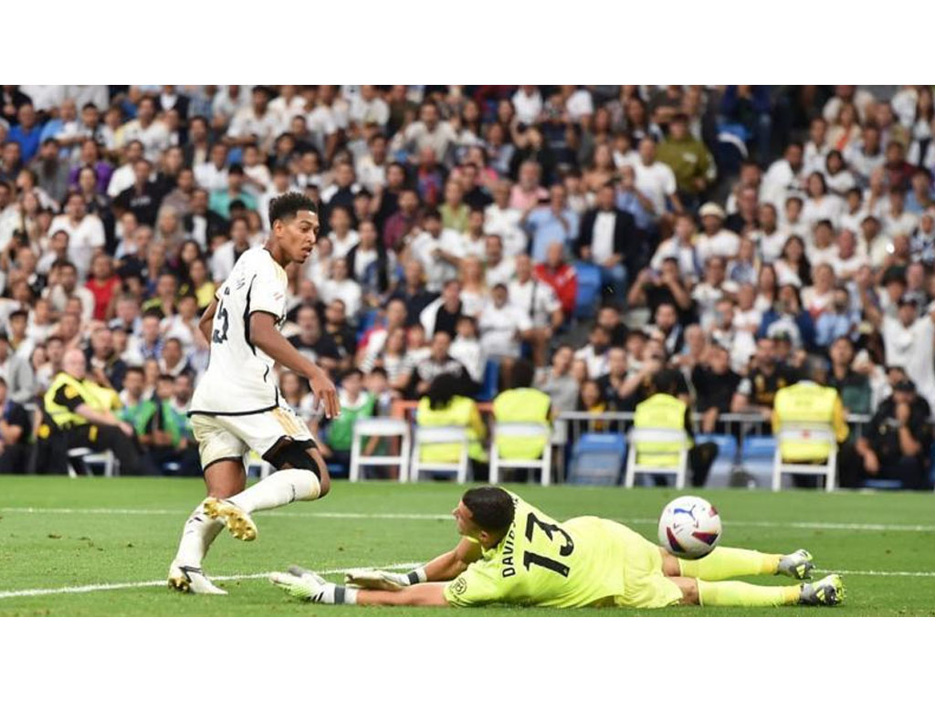 pemain madrid cetak gol ke gawang getafe