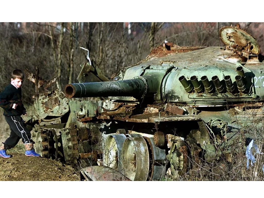 Tank Tentara Yugoslavia hancur