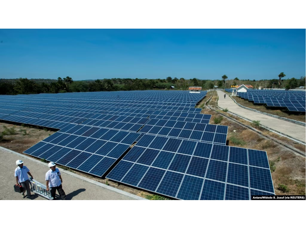 panel surya pln di kupang