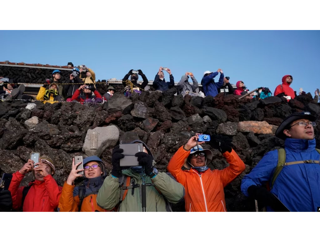 memotret matahari terbit di gn fuji