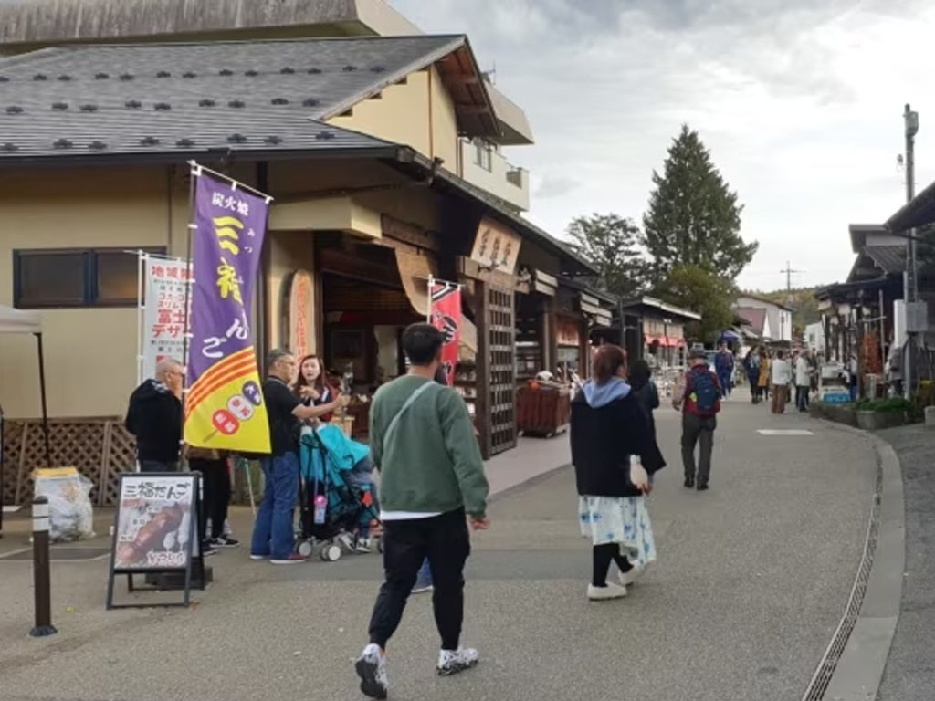 turis di kawasan gn fuji