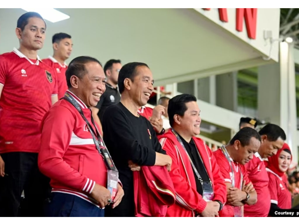 jokowi dan ketum pss di stadion manahan