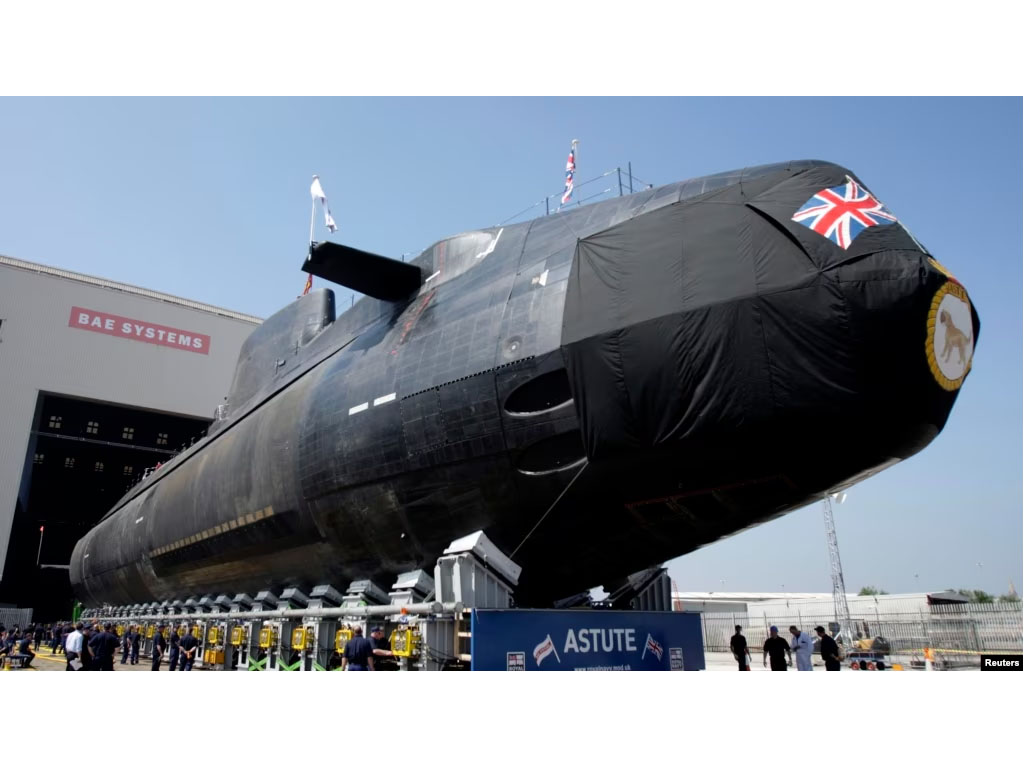 kapal selam nuklir inggris