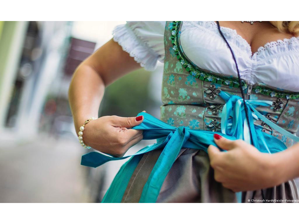 Tali pinggang Dirndl