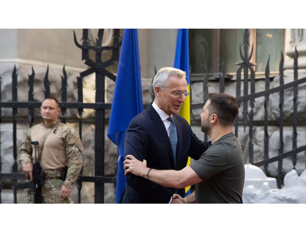 sekjen nato dan presiden ukraina di kyiv