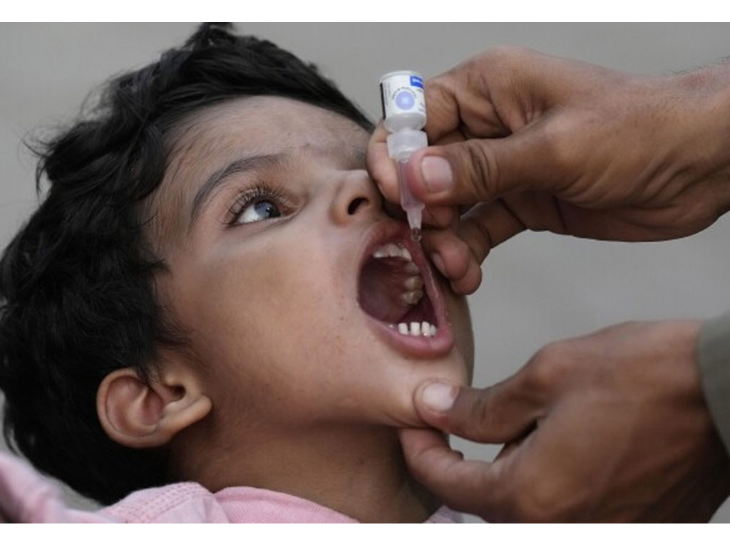 vaksinasi polio