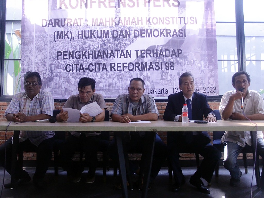 Aktivisi 98: MK Sedang Kritis, Diduga Terlibat Jauh \'Operasi Politik\'