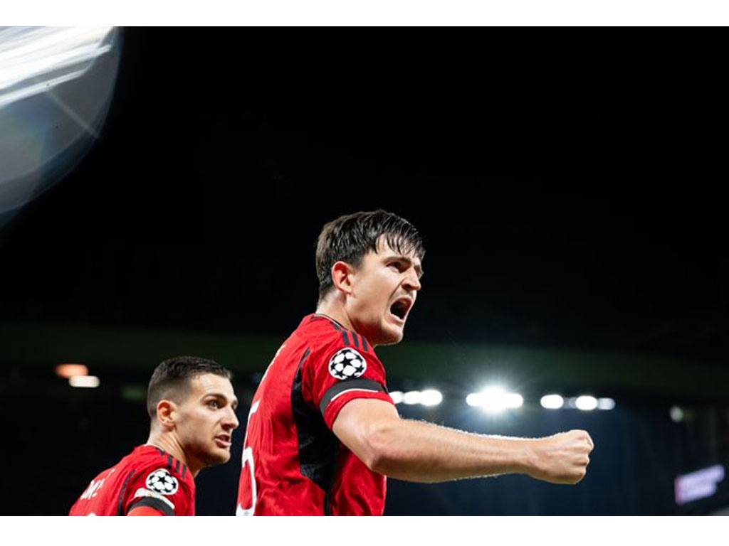 Harry Maguire rayakan gol