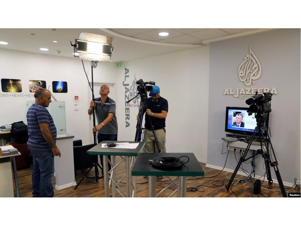 stasiun televisi Al Jazeera di Yerusalem