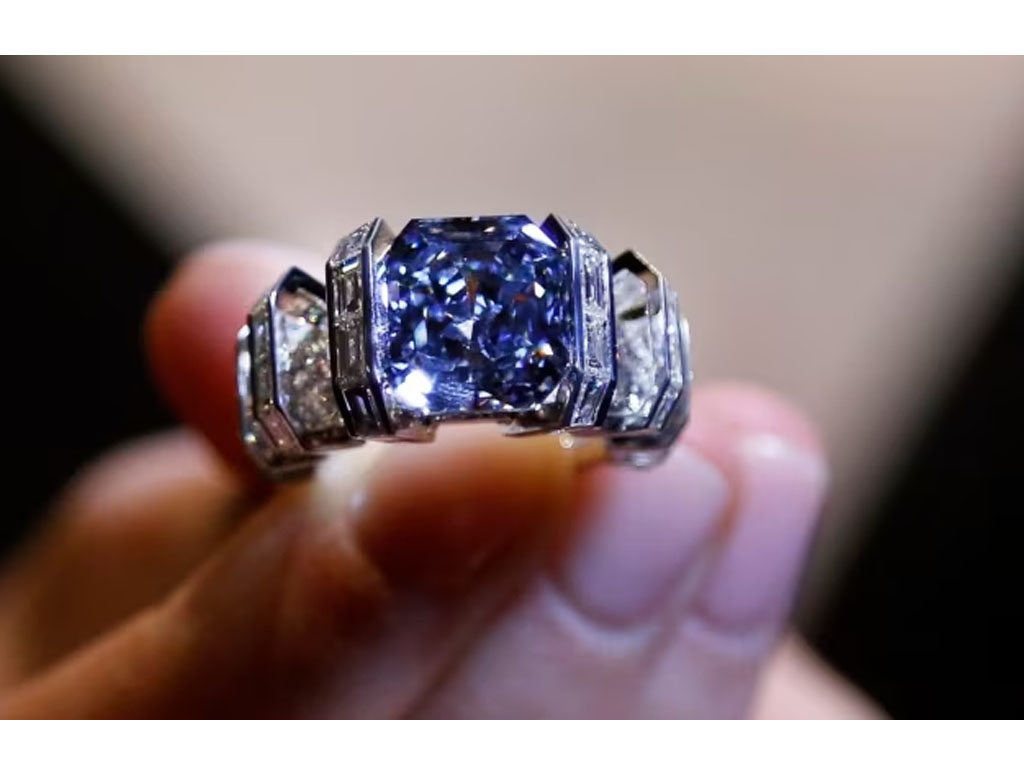 cincin The Sky Blue Diamond