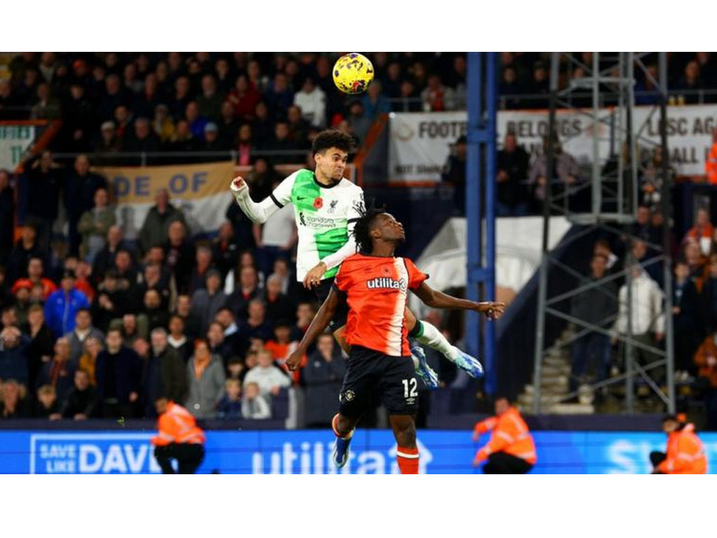 gol diaz ke gawang luton