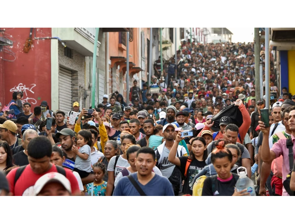 Rombongan migran menuju Mexico City