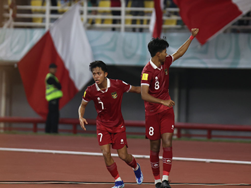 pemain indonesia rayakan gol