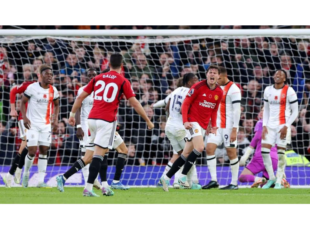 gol MU ke gawang Luton