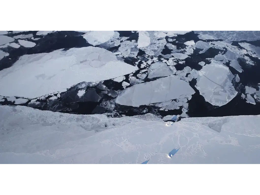 pencairan lempengan es di Greenland