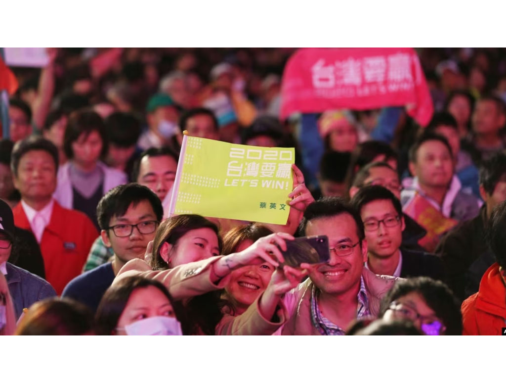 pendukung Tsai di Taipei