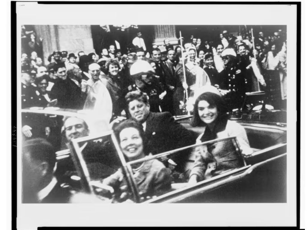 JFK dan ibu negara serta gub texas
