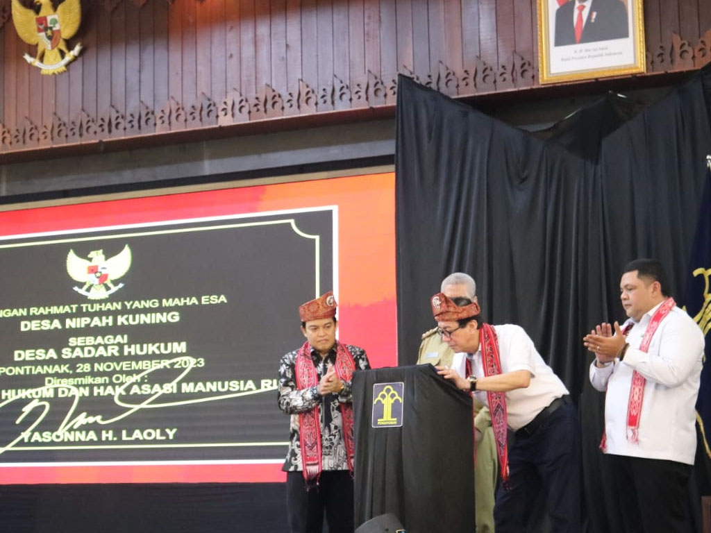 peresmian desa sadar hukum di kalbar